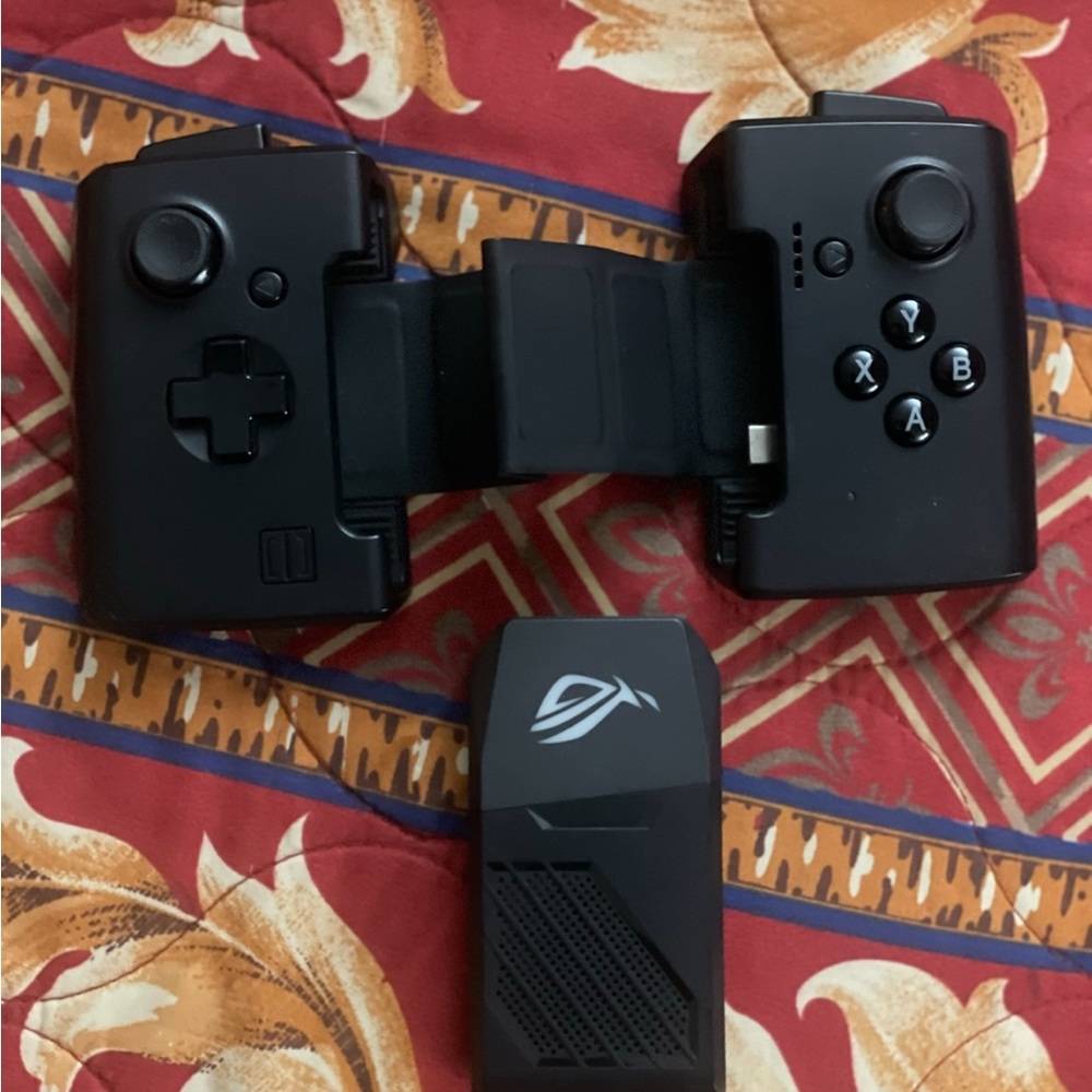 Asus ROG 3 Phone Gamevice Controller/Asus ROG 3 Cooling Fan Holder